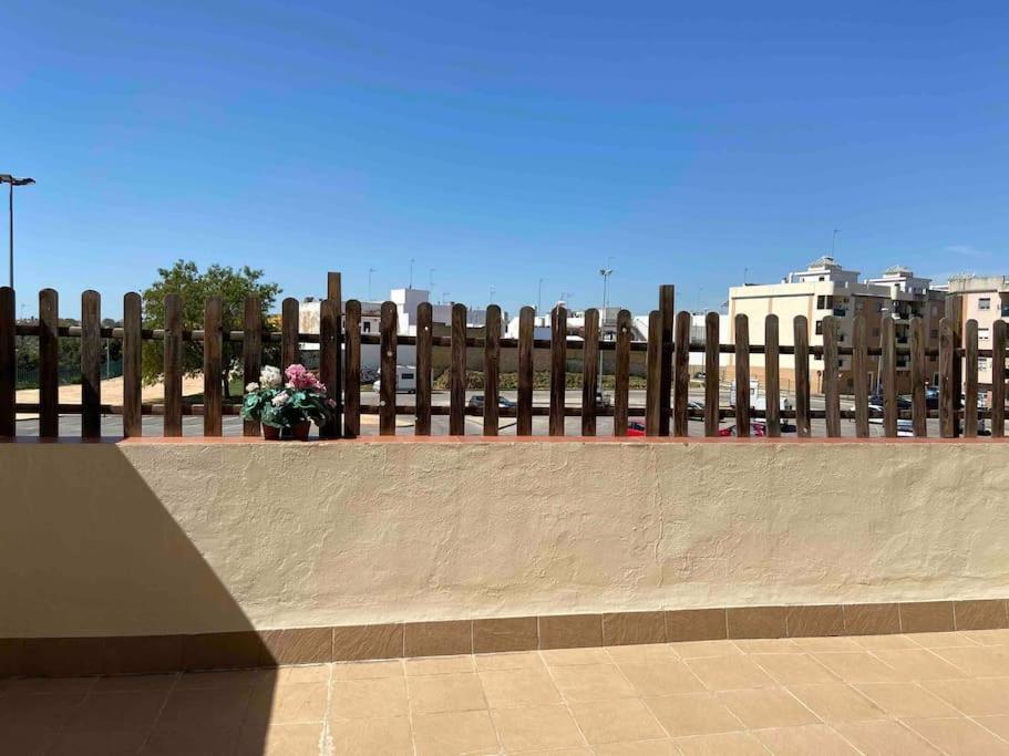 Atico Santa Lucia Terraza Y Parking Gratuitos Apartment Alcala de Guadaira Luaran gambar